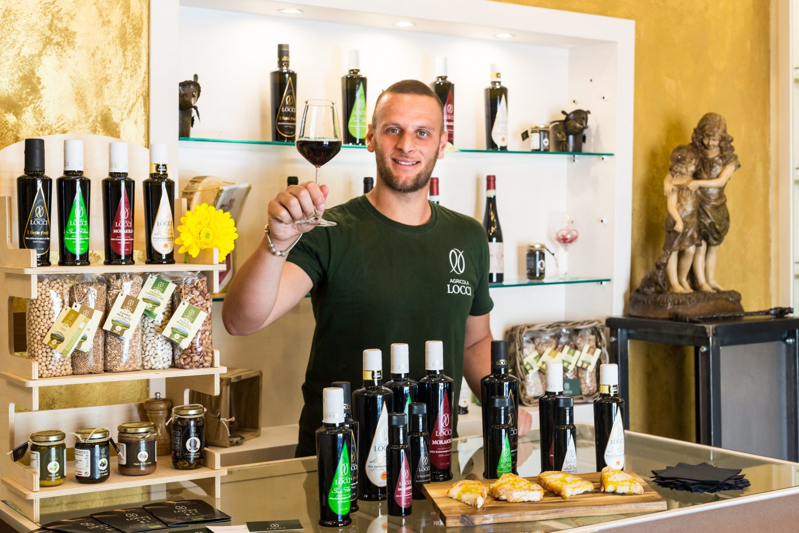 Agricola Locci: vendita online olio extravergine di oliva umbro